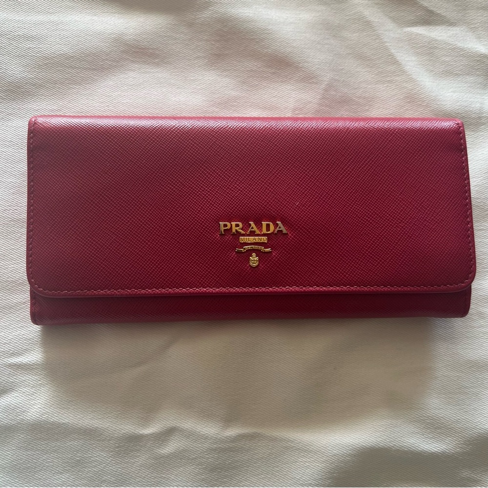 Used Prada wallet pink
